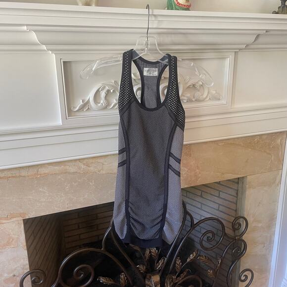 Athleta Fastest Track Tank Black Diamond Racerback Sz XS - Picture 1 of 5
